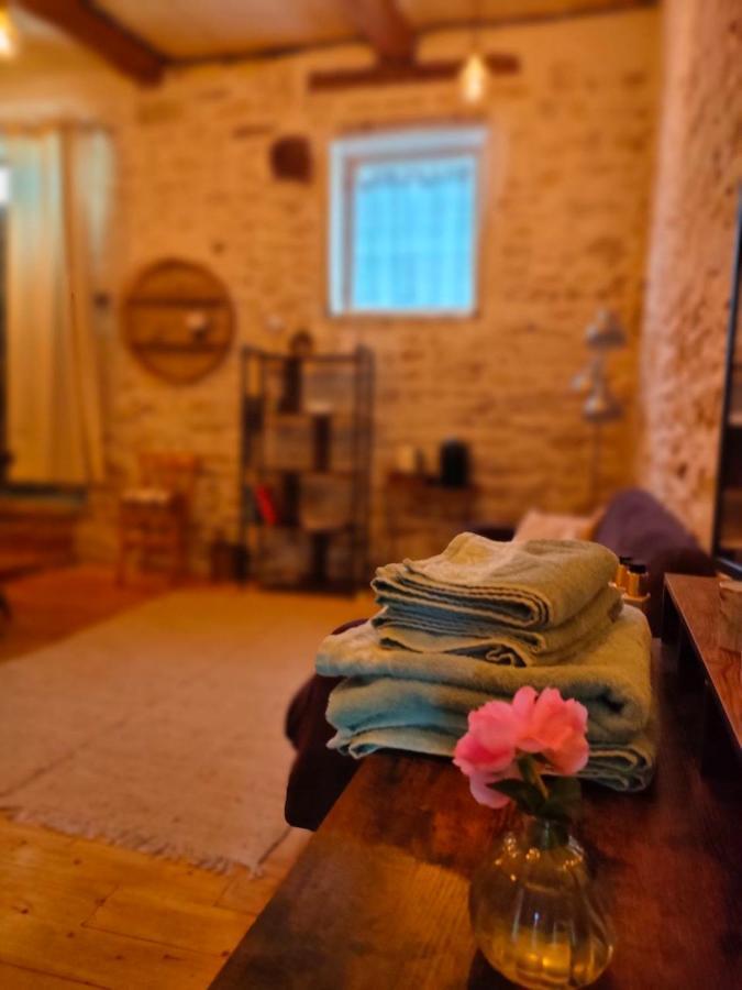 Bed and Breakfast La Chamade En Beaujolais Анс Экстерьер фото